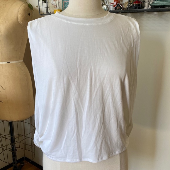 Athleta muscle top - Picture 3 of 6